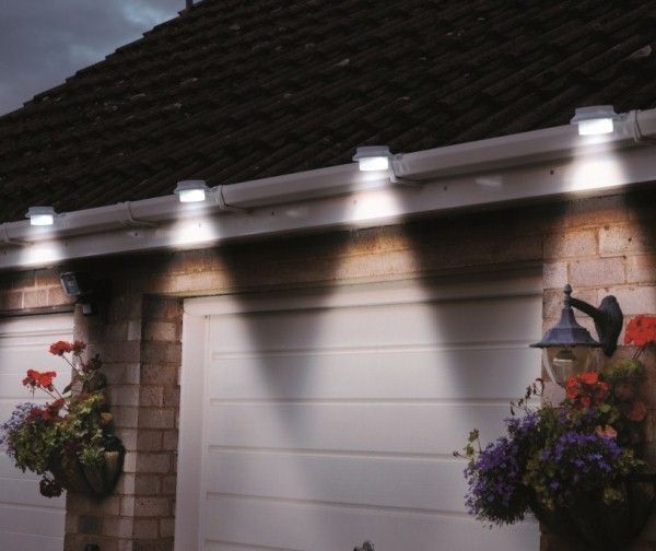 Solar Multipurpose Light with Screw & Mount Energy-Saving - White